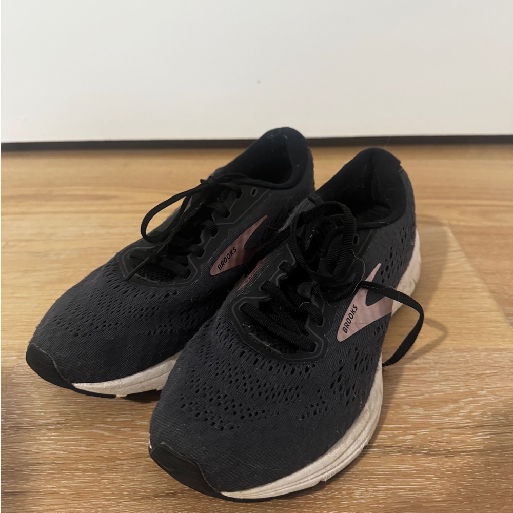 Brooks Women's Blue/Black and Pink Running Shoes size 10